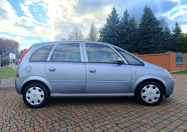 Opel Meriva cena 10900 przebieg: 172000, rok produkcji 2005 z Staszów małe 562